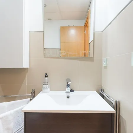 Mabb-quiet With Private Patio Walking Distance To Downtown