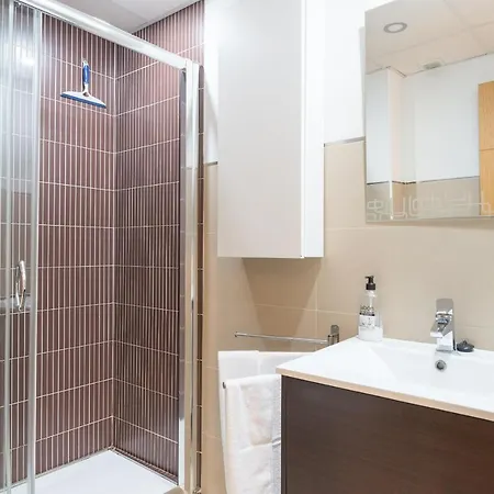 Mabb-quiet With Private Patio Walking Distance To Downtown Apartment